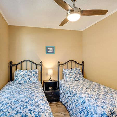 Lovely Emerald Isle Home, Walk To Beach! Εξωτερικό φωτογραφία